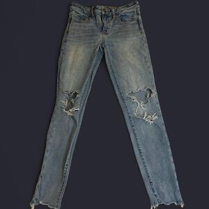 American Eagle Size 2 Ripped Super Stretch Jeans